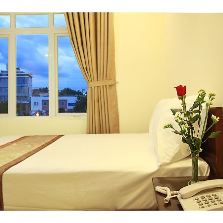 Thanh Nhan Hotel Da Nang Buitenkant foto